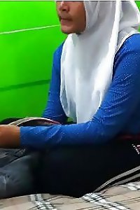 malay- tudung puki berbulu